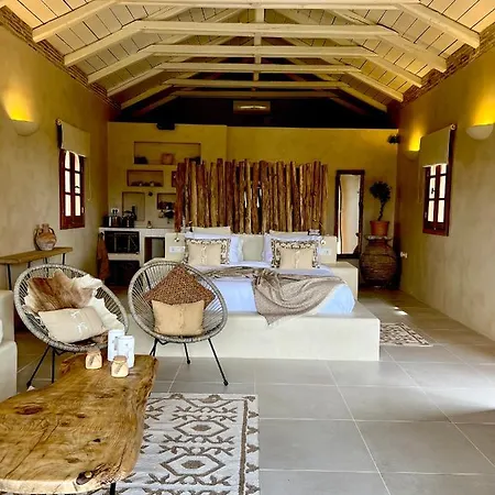 Garden Village Exclusive Homestay *